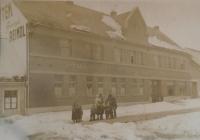 05 - rodný dům v Lišově - rok 1928