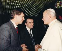 John Paul II., J. Sacher and L. Jeník, Vatican 1990