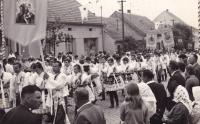The parade of the first holy mass of P. Jan Topenčík in the Dolní Bojanovice