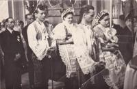 1954 - Matěj Komosný jako svědek na svatbě nejmladšího bratra Františka