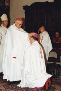 1999 - episcopal ordination, Petr Esterka receives a blessing from cardinal Miloslav Vlk