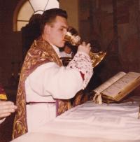 1963 - Peter Esterka, the first holy mass