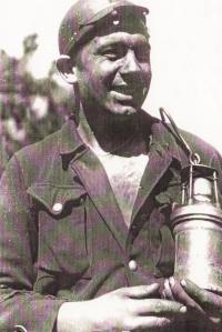 1953, Vojtěch Sasín s kahanem