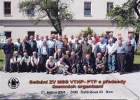 2009, setkání vedoucích územních organizací, Vojtěch Sasín v dolní řadě pátý zleva ve světle modré bundě (stojí)