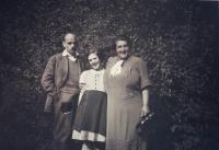 Uncle Waltr, aunt Žofie and cousin Marie