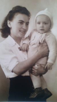 Mother Žofie with her daughter Jiřina