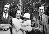 uncle Otakar Vočadlo with his wife, son and Karel Čapek in London, 1924