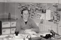 Milan Čapek v práci, cca 1992