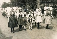 Průvod baráčníků v Plzni, 1933