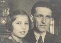 Markéta s tatínkem, asi 1932 nebo 33