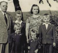 Helena Steblová s manželem Adamem a dětmi / 2. polovina 50. let