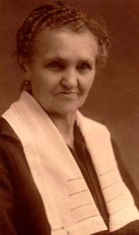 Pamětničina babička z matčiny strany, nelok., 20. léta