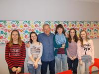 Jiří Holík with the students from Elementary School Rošického