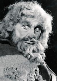 V roli Varlaama (Boris Godunov, 1958, Ostrava)