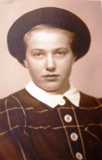 Hanka v době, kdy se chystala na cestu do Anglie 