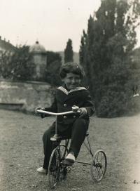 Josef Škrábek - childhood 