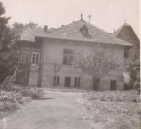 Home for Jewish orphans after WWII established in Bratislava (Zrinského 11) by the Maccabi Hatzair movement and led by Max Lieben and Eva Fürstová. 1946