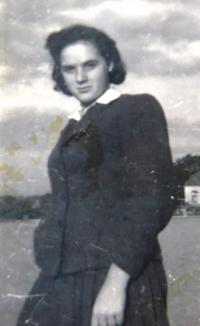 Dvora Zeckendorfová-Kucinski, Ruth's friend from the movement Maccabi Hatzair