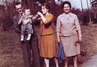 1963 - s rodinou 