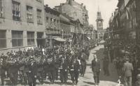 Slavnostní pochod městem Pardubice, květen 1945