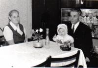 Martin Tadian with his second wife and a granddaughter