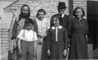 Father, his parents and 3 sisters