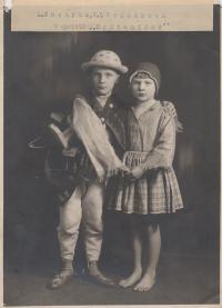 Vladimír Nechyba v dětské divadelní roli