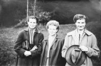 Věra Jurásková s kamarádkami
