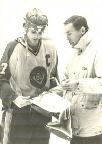 Jaromír Meixner as a coach (on the right)