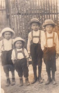 uncles of Jana Vacikova as a children