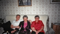 Sisters Bozena, Marie in the middle, Zdena, Most 2010