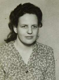Half-sister Vilma Vaculíková at the time of the assassination of Heydrich