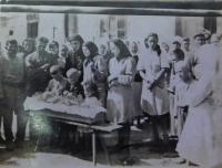 Pohřeb bratra Bohdana v roce 1948 v Terešově na Volyni