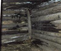 Partyzánský bunkr u Písařova. Sloužil pro osm osob a Němci ho nikdy neobjevili. Obnoven v roce 1975