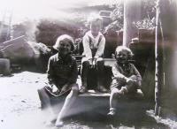 Ludmila Kňourková, dětství, s bratrem a sestřenicí