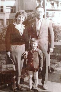 04-rodina Kolmanova se synem Lubošem