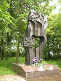 Ukrainian monument of burnt out Malin in 2009