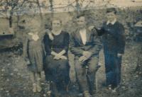 Family i Zborov on Volyně, 1946
