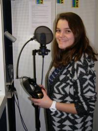 Žáci Střední zdravotnické školy v rádiu; projekt Příběhy našich sousedů (http://pribehynasichsousedu.cz/)