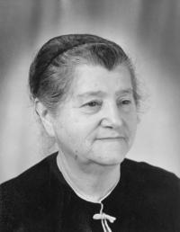 Evina babička, která po válce zůstala v Anglii a maminka Evy ji 18 let neviděla, Londýn, asi 1960