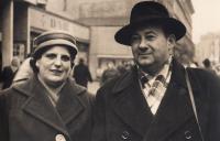 Klára a Artur Goldbergerovi, rodiče, Praha 1958