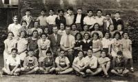 School in Brno 1937, Magalit fourth from left in the second row