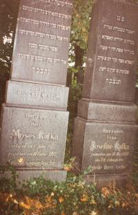 a grave of family Kafka in Strakonice