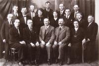 Výkonný výbor Sociálně demokratické strany dělnické v Nýřanech, 1934 (František Kebrle sedící první zleva)