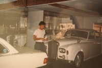 Autodílna p. Dražila, Fallbrook