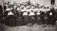 Školské sestry svatého Františka, absolventky zdravotnického kurzu, 60. léta