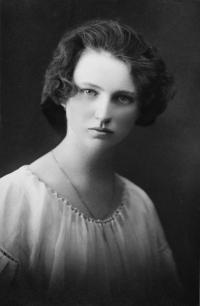 Maminka Marie Pavelková, 1922