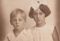 Zora Kopáčová s bratrem Zdeňkem