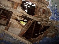 Zaniklá osada Hamberk / zdevastovaná kaple / snímek z roku 2013