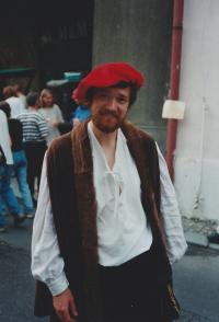 This is how it suited me in a Renaisance costume celebrating the 400th anniversary of promotion the city of Mladá Boleslav to the royal city in 2000; I represented a council and the city chronicler, Jiří Kezelius
